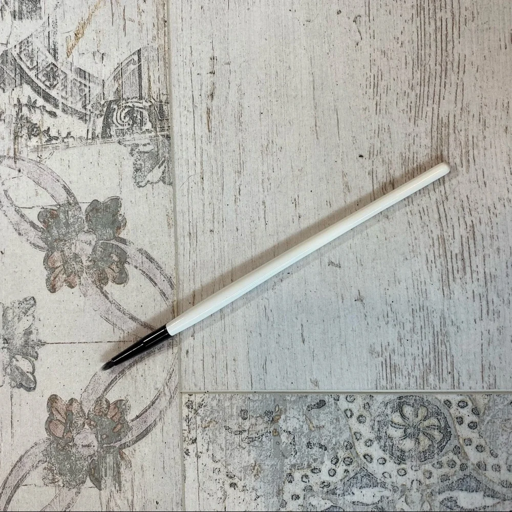 Medusa’s Makeup Vegan Deluxe Eyeliner Brush